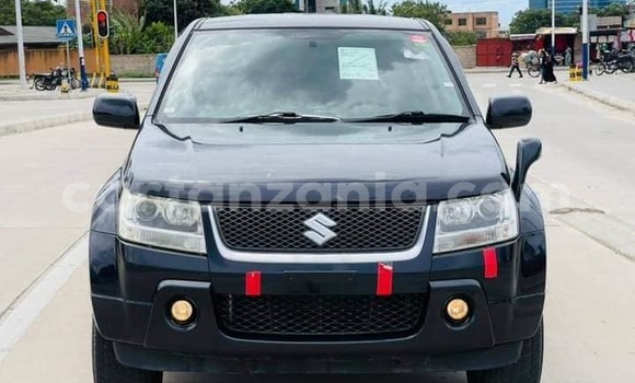 Nunua Ilio tumika Suzuki Escudo Nyeusi Gari ndani ya Dar es Salaam nchini Dar es Salaam