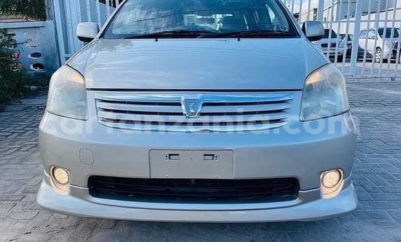 Nunua Ilio tumika Toyota Raum Fedha Gari ndani ya Dar es Salaam nchini Dar es Salaam