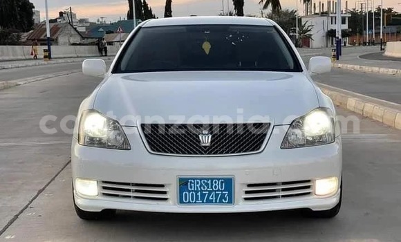 Nunua Ilio tumika Toyota Crown Nyeupe Gari ndani ya Dar es Salaam nchini Dar es Salaam Nunua Ilio tumika Toyota Crown Nyeupe Gari ndani ya Dar es Salaam nchini Dar es Salaam
