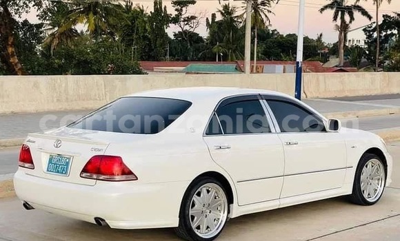 Nunua Ilio tumika Toyota Crown Nyeupe Gari ndani ya Dar es Salaam nchini Dar es Salaam Nunua Ilio tumika Toyota Crown Nyeupe Gari ndani ya Dar es Salaam nchini Dar es Salaam