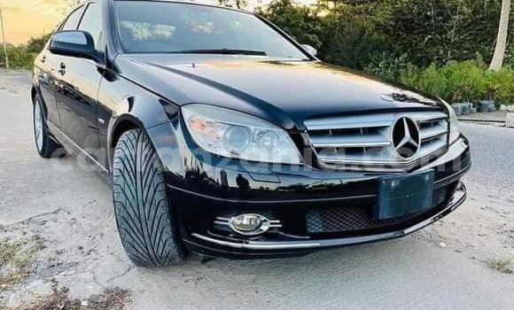 Nunua Ilio tumika Mercedes‒Benz C–Class Nyeusi Gari ndani ya Dar es Salaam nchini Dar es Salaam Nunua Ilio tumika Mercedes‒Benz C–Class Nyeusi Gari ndani ya Dar es Salaam nchini Dar es Salaam