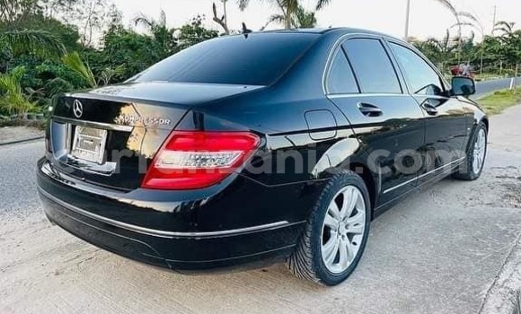 Nunua Ilio tumika Mercedes‒Benz C–Class Nyeusi Gari ndani ya Dar es Salaam nchini Dar es Salaam Nunua Ilio tumika Mercedes‒Benz C–Class Nyeusi Gari ndani ya Dar es Salaam nchini Dar es Salaam