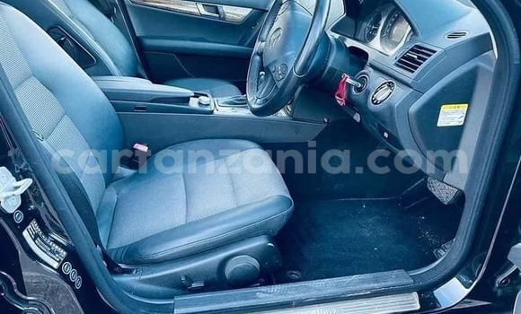 Nunua Ilio tumika Mercedes‒Benz C–Class Nyeusi Gari ndani ya Dar es Salaam nchini Dar es Salaam Nunua Ilio tumika Mercedes‒Benz C–Class Nyeusi Gari ndani ya Dar es Salaam nchini Dar es Salaam