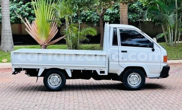 Nunua Ilio tumika Toyota Town Ace Nyeupe Gari ndani ya Dar es Salaam nchini Dar es Salaam Nunua Ilio tumika Toyota Town Ace Nyeupe Gari ndani ya Dar es Salaam nchini Dar es Salaam