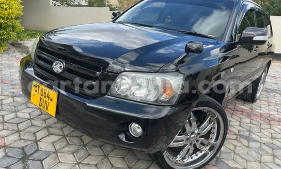 Nunua Ilio tumika Toyota Kluger Nyeusi Gari ndani ya Dar es Salaam nchini Dar es Salaam