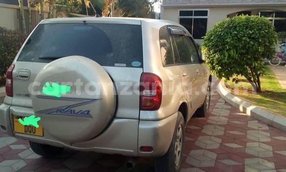 Buy Used Toyota RAV4 Silver Car in Dar es Salaam in Dar es Salaam Buy Used Toyota RAV4 Silver Car in Dar es Salaam in Dar es Salaam