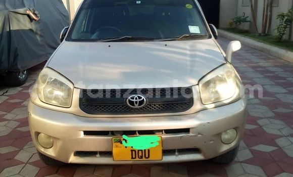 Buy Used Toyota RAV4 Silver Car in Dar es Salaam in Dar es Salaam Buy Used Toyota RAV4 Silver Car in Dar es Salaam in Dar es Salaam
