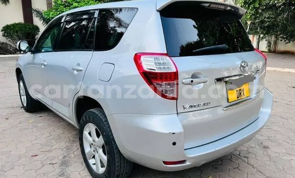Buy Used Toyota Vanguard Silver Car in Dar es Salaam in Dar es Salaam Buy Used Toyota Vanguard Silver Car in Dar es Salaam in Dar es Salaam