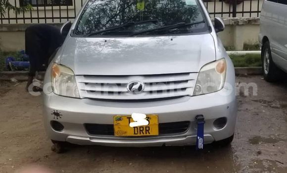 Buy Used Toyota IST Silver Car in Dar es Salaam in Dar es Salaam Buy Used Toyota IST Silver Car in Dar es Salaam in Dar es Salaam