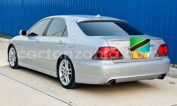 Buy Used Toyota Crown Silver Car in Dar es Salaam in Dar es Salaam Buy Used Toyota Crown Silver Car in Dar es Salaam in Dar es Salaam