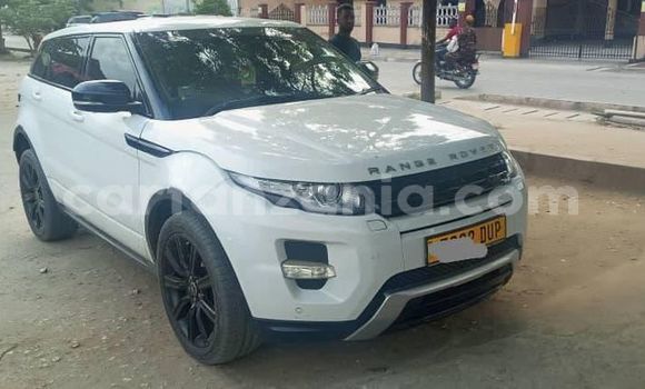 Buy Used Land Rover Range Rover White Car in Dar es Salaam in Dar es Salaam