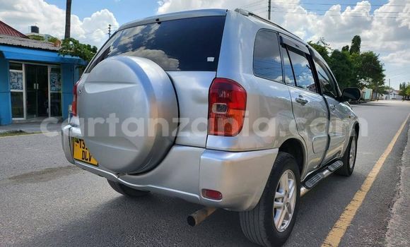 Nunua Ilio tumika Toyota RAV4 Fedha Gari ndani ya Dar es Salaam nchini Dar es Salaam Nunua Ilio tumika Toyota RAV4 Fedha Gari ndani ya Dar es Salaam nchini Dar es Salaam