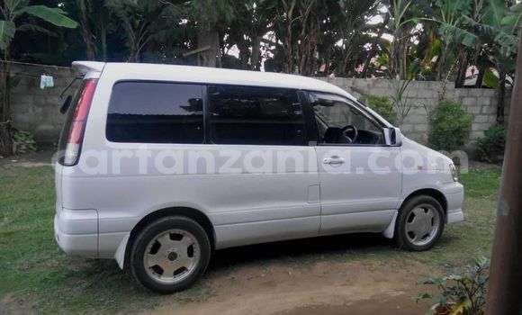 Buy Used Toyota Noah White Car in Dar es Salaam in Dar es Salaam