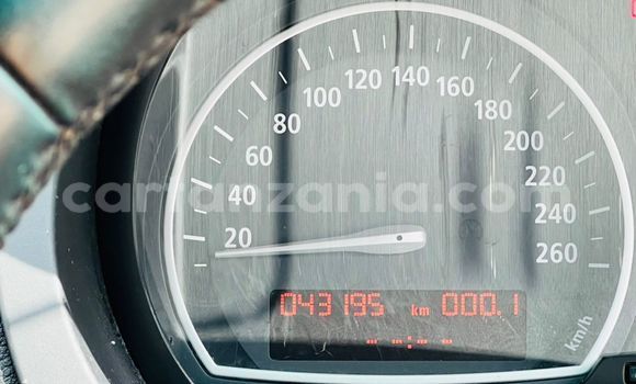 Nunua Imported BMW X3 Nyeupe Gari ndani ya Dar es Salaam nchini Dar es Salaam Nunua Imported BMW X3 Nyeupe Gari ndani ya Dar es Salaam nchini Dar es Salaam