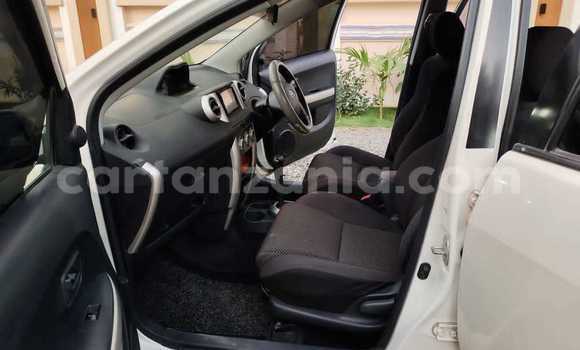 Nunua Ilio tumika Toyota IST Nyeupe Gari ndani ya Dar es Salaam nchini Dar es Salaam Nunua Ilio tumika Toyota IST Nyeupe Gari ndani ya Dar es Salaam nchini Dar es Salaam