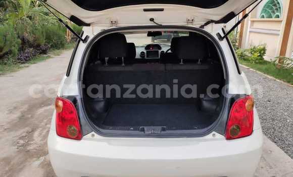 Nunua Ilio tumika Toyota IST Nyeupe Gari ndani ya Dar es Salaam nchini Dar es Salaam Nunua Ilio tumika Toyota IST Nyeupe Gari ndani ya Dar es Salaam nchini Dar es Salaam