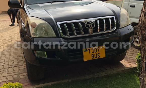 Nunua Ilio tumika Toyota Land Cruiser Prado Nyeusi Gari ndani ya Dar es Salaam nchini Dar es Salaam