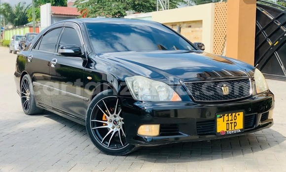 Buy Used Toyota Crown Black Car in Dar es Salaam in Dar es Salaam Buy Used Toyota Crown Black Car in Dar es Salaam in Dar es Salaam