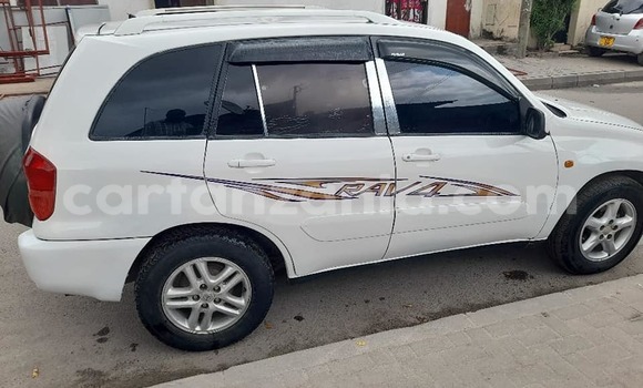 Buy Used Toyota RAV4 White Car in Dar es Salaam in Dar es Salaam Buy Used Toyota RAV4 White Car in Dar es Salaam in Dar es Salaam