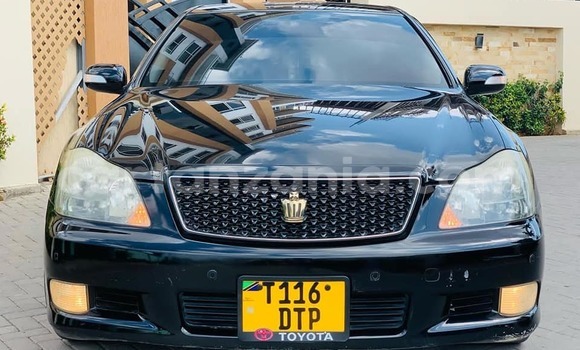 Buy Used Toyota Crown Black Car in Dar es Salaam in Dar es Salaam Buy Used Toyota Crown Black Car in Dar es Salaam in Dar es Salaam