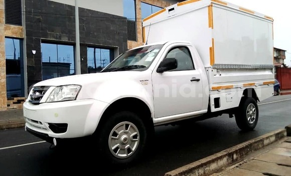 Buy Used Tata Xenon White Car in Dar es Salaam in Dar es Salaam
