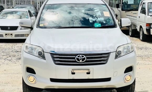 Nunua Imported Toyota Vanguard Nyeupe Gari ndani ya Dar es Salaam nchini Dar es Salaam