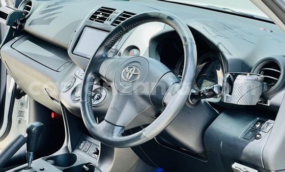 Nunua Imported Toyota Vanguard Nyeupe Gari ndani ya Dar es Salaam nchini Dar es Salaam Nunua Imported Toyota Vanguard Nyeupe Gari ndani ya Dar es Salaam nchini Dar es Salaam