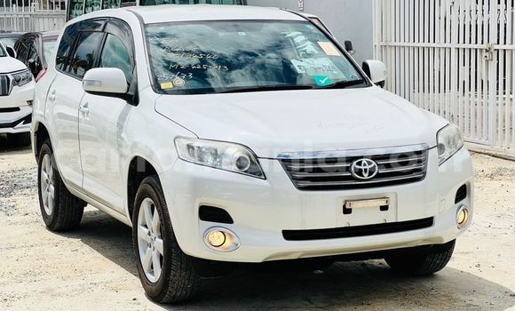 Nunua Imported Toyota Vanguard Nyeupe Gari ndani ya Dar es Salaam nchini Dar es Salaam Nunua Imported Toyota Vanguard Nyeupe Gari ndani ya Dar es Salaam nchini Dar es Salaam