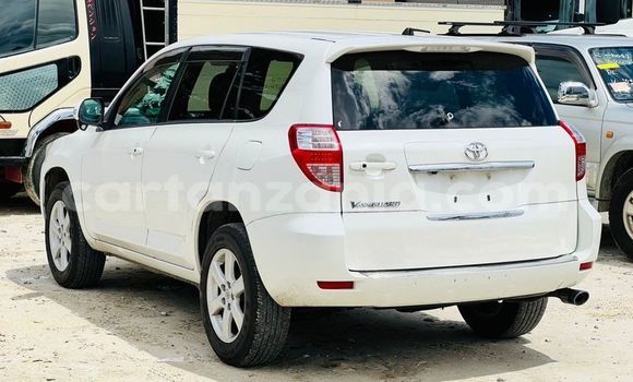 Nunua Imported Toyota Vanguard Nyeupe Gari ndani ya Dar es Salaam nchini Dar es Salaam Nunua Imported Toyota Vanguard Nyeupe Gari ndani ya Dar es Salaam nchini Dar es Salaam