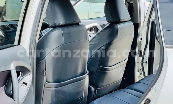 Nunua Imported Toyota Vanguard Nyeupe Gari ndani ya Dar es Salaam nchini Dar es Salaam Nunua Imported Toyota Vanguard Nyeupe Gari ndani ya Dar es Salaam nchini Dar es Salaam