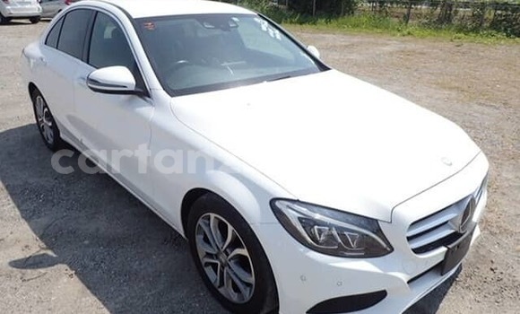 Nunua Mpya Mercedes-Benz C-Classe Nyeupe Gari ndani ya Dar es Salaam nchini Dar es Salaam Nunua Mpya Mercedes-Benz C-Classe Nyeupe Gari ndani ya Dar es Salaam nchini Dar es Salaam