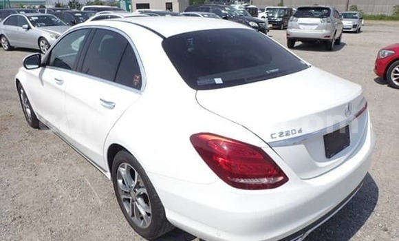 Nunua Mpya Mercedes-Benz C-Classe Nyeupe Gari ndani ya Dar es Salaam nchini Dar es Salaam Nunua Mpya Mercedes-Benz C-Classe Nyeupe Gari ndani ya Dar es Salaam nchini Dar es Salaam