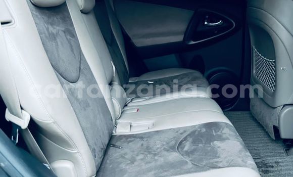 Nunua Imported Toyota Vanguard Nyeusi Gari ndani ya Dar es Salaam nchini Dar es Salaam Nunua Imported Toyota Vanguard Nyeusi Gari ndani ya Dar es Salaam nchini Dar es Salaam