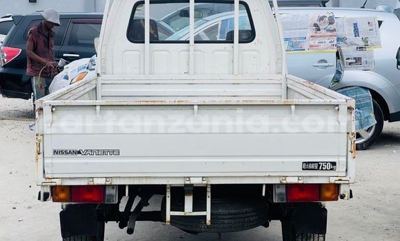 Nunua Imported Nissan Vanette Nyeupe Gari ndani ya Dar es Salaam nchini Dar es Salaam Nunua Imported Nissan Vanette Nyeupe Gari ndani ya Dar es Salaam nchini Dar es Salaam