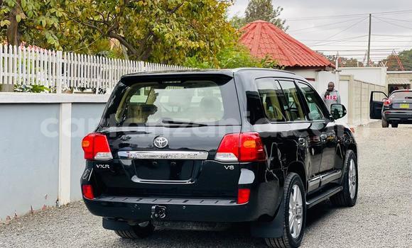 Nunua Imported Toyota Land Cruiser Nyeusi Gari ndani ya Dar es Salaam nchini Dar es Salaam Nunua Imported Toyota Land Cruiser Nyeusi Gari ndani ya Dar es Salaam nchini Dar es Salaam