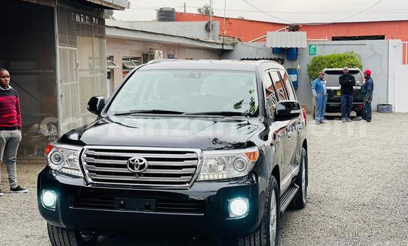 Nunua Imported Toyota Land Cruiser Nyeusi Gari ndani ya Dar es Salaam nchini Dar es Salaam Nunua Imported Toyota Land Cruiser Nyeusi Gari ndani ya Dar es Salaam nchini Dar es Salaam