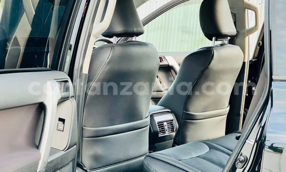 Nunua Imported Toyota Land Cruiser Prado Nyeusi Gari ndani ya Dar es Salaam nchini Dar es Salaam Nunua Imported Toyota Land Cruiser Prado Nyeusi Gari ndani ya Dar es Salaam nchini Dar es Salaam