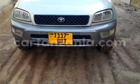 Nunua Ilio tumika Toyota RAV4 Nyeupe Gari ndani ya Dar es Salaam nchini Dar es Salaam Nunua Ilio tumika Toyota RAV4 Nyeupe Gari ndani ya Dar es Salaam nchini Dar es Salaam