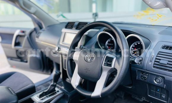 Nunua Imported Toyota Land Cruiser Prado Nyeusi Gari ndani ya Dar es Salaam nchini Dar es Salaam Nunua Imported Toyota Land Cruiser Prado Nyeusi Gari ndani ya Dar es Salaam nchini Dar es Salaam
