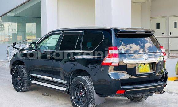 Nunua Imported Toyota Land Cruiser Prado Nyeusi Gari ndani ya Dar es Salaam nchini Dar es Salaam Nunua Imported Toyota Land Cruiser Prado Nyeusi Gari ndani ya Dar es Salaam nchini Dar es Salaam