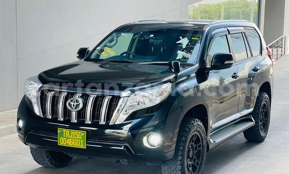 Nunua Imported Toyota Land Cruiser Prado Nyeusi Gari ndani ya Dar es Salaam nchini Dar es Salaam Nunua Imported Toyota Land Cruiser Prado Nyeusi Gari ndani ya Dar es Salaam nchini Dar es Salaam