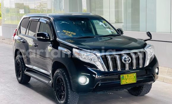 Nunua Imported Toyota Land Cruiser Prado Nyeusi Gari ndani ya Dar es Salaam nchini Dar es Salaam Nunua Imported Toyota Land Cruiser Prado Nyeusi Gari ndani ya Dar es Salaam nchini Dar es Salaam