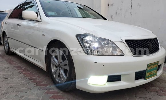 Buy Import Toyota Crown White Car in Dar es Salaam in Dar es Salaam Buy Import Toyota Crown White Car in Dar es Salaam in Dar es Salaam