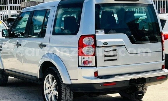 Buy Import Land Rover Discovery Silver Car in Dar es Salaam in Dar es Salaam Buy Import Land Rover Discovery Silver Car in Dar es Salaam in Dar es Salaam
