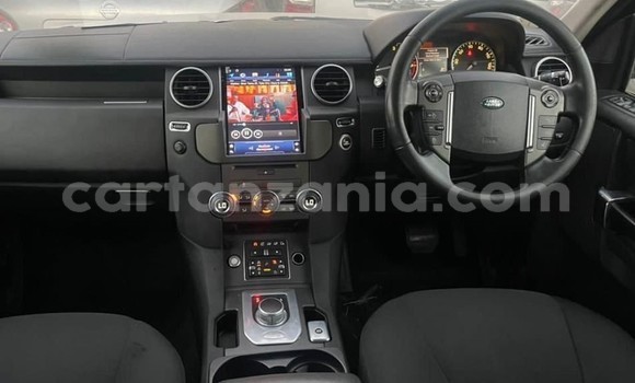 Buy Import Land Rover Discovery Silver Car in Dar es Salaam in Dar es Salaam Buy Import Land Rover Discovery Silver Car in Dar es Salaam in Dar es Salaam