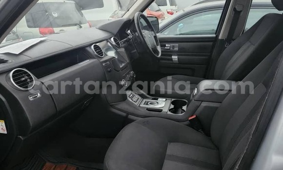 Buy Import Land Rover Discovery Silver Car in Dar es Salaam in Dar es Salaam Buy Import Land Rover Discovery Silver Car in Dar es Salaam in Dar es Salaam