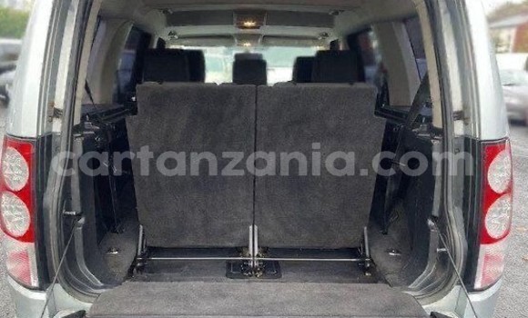 Buy Import Land Rover Discovery Silver Car in Dar es Salaam in Dar es Salaam Buy Import Land Rover Discovery Silver Car in Dar es Salaam in Dar es Salaam