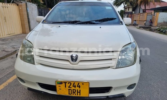 Buy Used Toyota IST White Car in Dar es Salaam in Dar es Salaam Buy Used Toyota IST White Car in Dar es Salaam in Dar es Salaam
