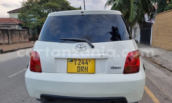 Buy Used Toyota IST White Car in Dar es Salaam in Dar es Salaam Buy Used Toyota IST White Car in Dar es Salaam in Dar es Salaam