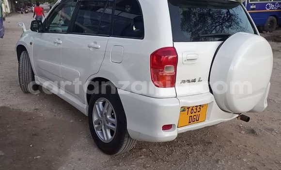 Nunua Ilio tumika Toyota RAV4 Nyeupe Gari ndani ya Dar es Salaam nchini Dar es Salaam Nunua Ilio tumika Toyota RAV4 Nyeupe Gari ndani ya Dar es Salaam nchini Dar es Salaam